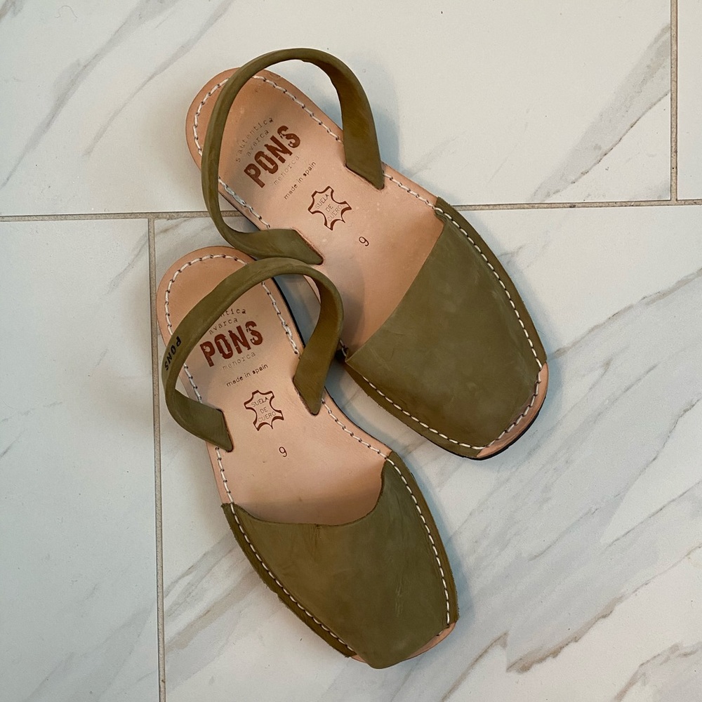 Olive Green Pons Avarcas classic size 9